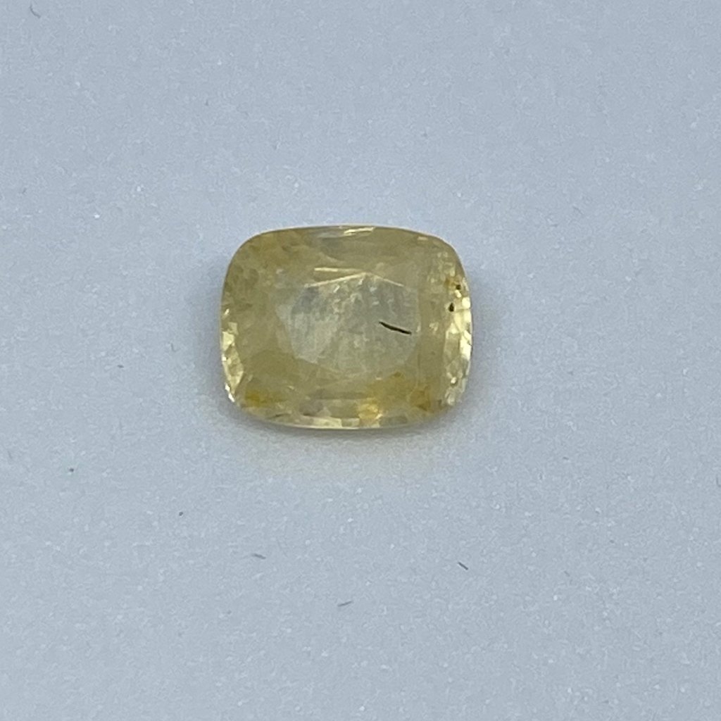 3.36ct cushion yellow yellow-sapphire-pukhraj