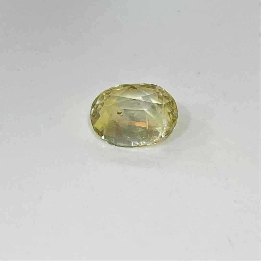 4.00ct oval yellow yellow-sapphire-pukhraj